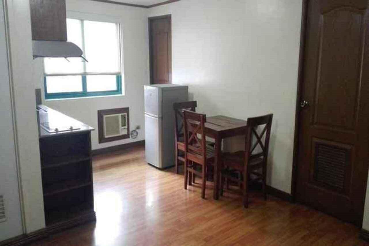 Isabelle Royale Makati Hotell Makati City Exteriör bild