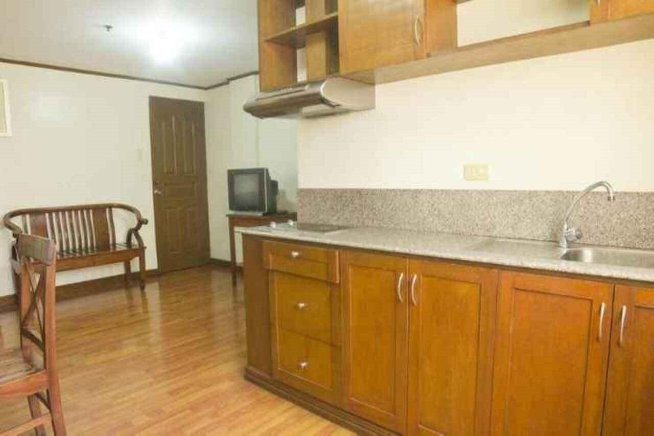 Isabelle Royale Makati Hotell Makati City Exteriör bild
