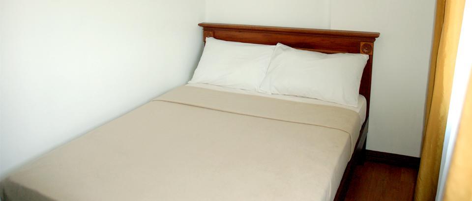 Isabelle Royale Makati Hotell Makati City Exteriör bild