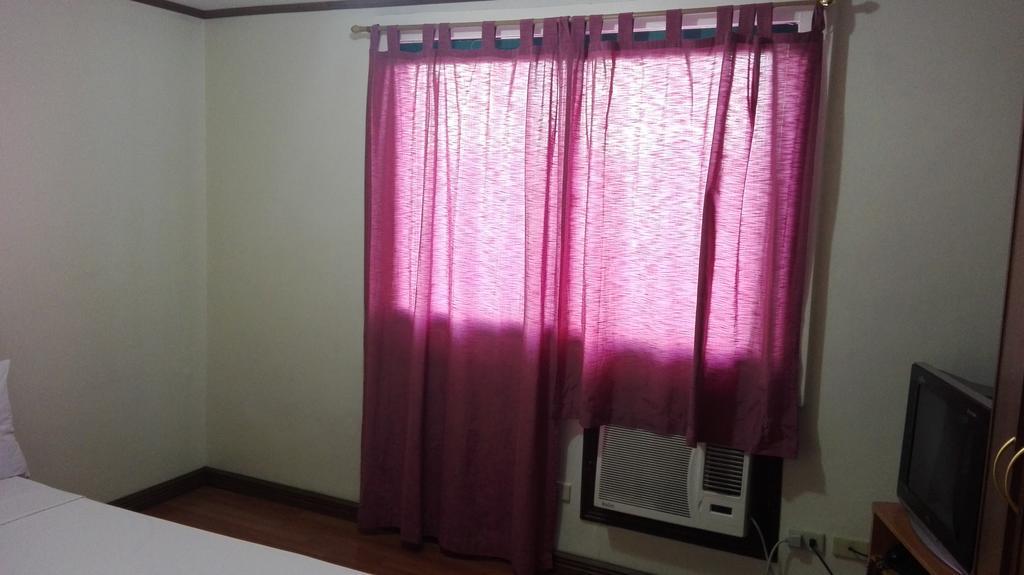 Isabelle Royale Makati Hotell Makati City Exteriör bild