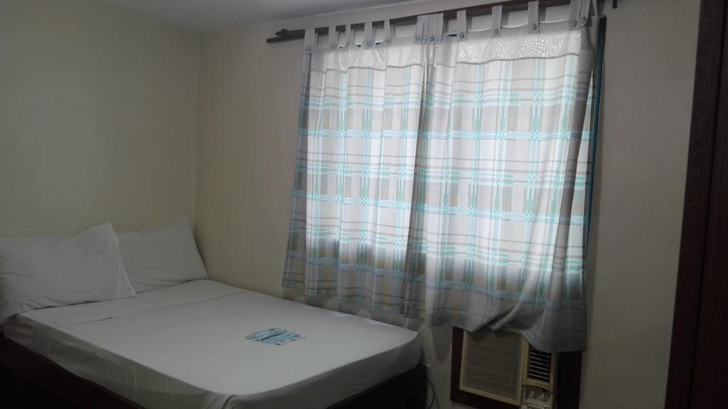 Isabelle Royale Makati Hotell Makati City Exteriör bild