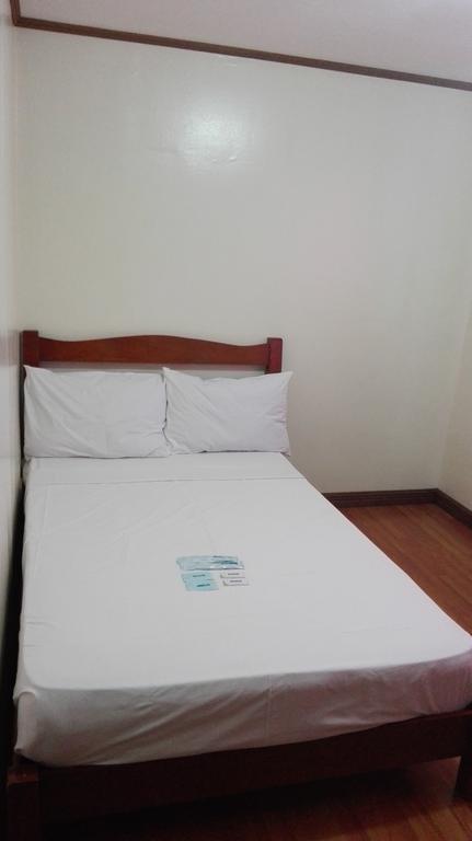 Isabelle Royale Makati Hotell Makati City Exteriör bild