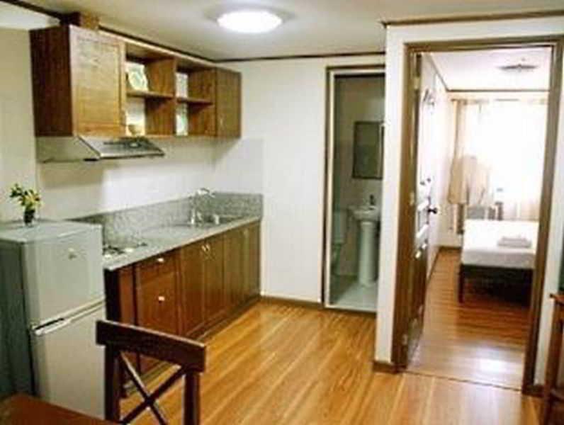 Isabelle Royale Makati Hotell Makati City Exteriör bild